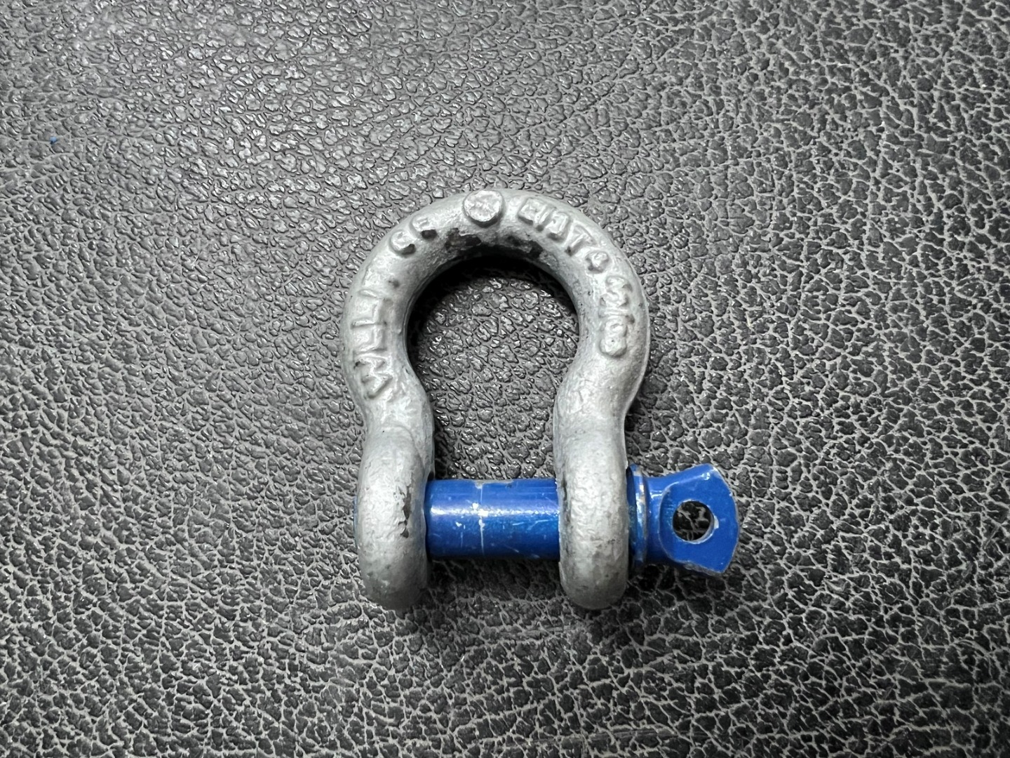 Various Shackle (1t) 3/8" 1.00 USD GebrauchteVeranstaltungstechnik